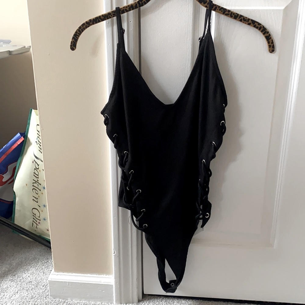 Black bodysuit forever 21